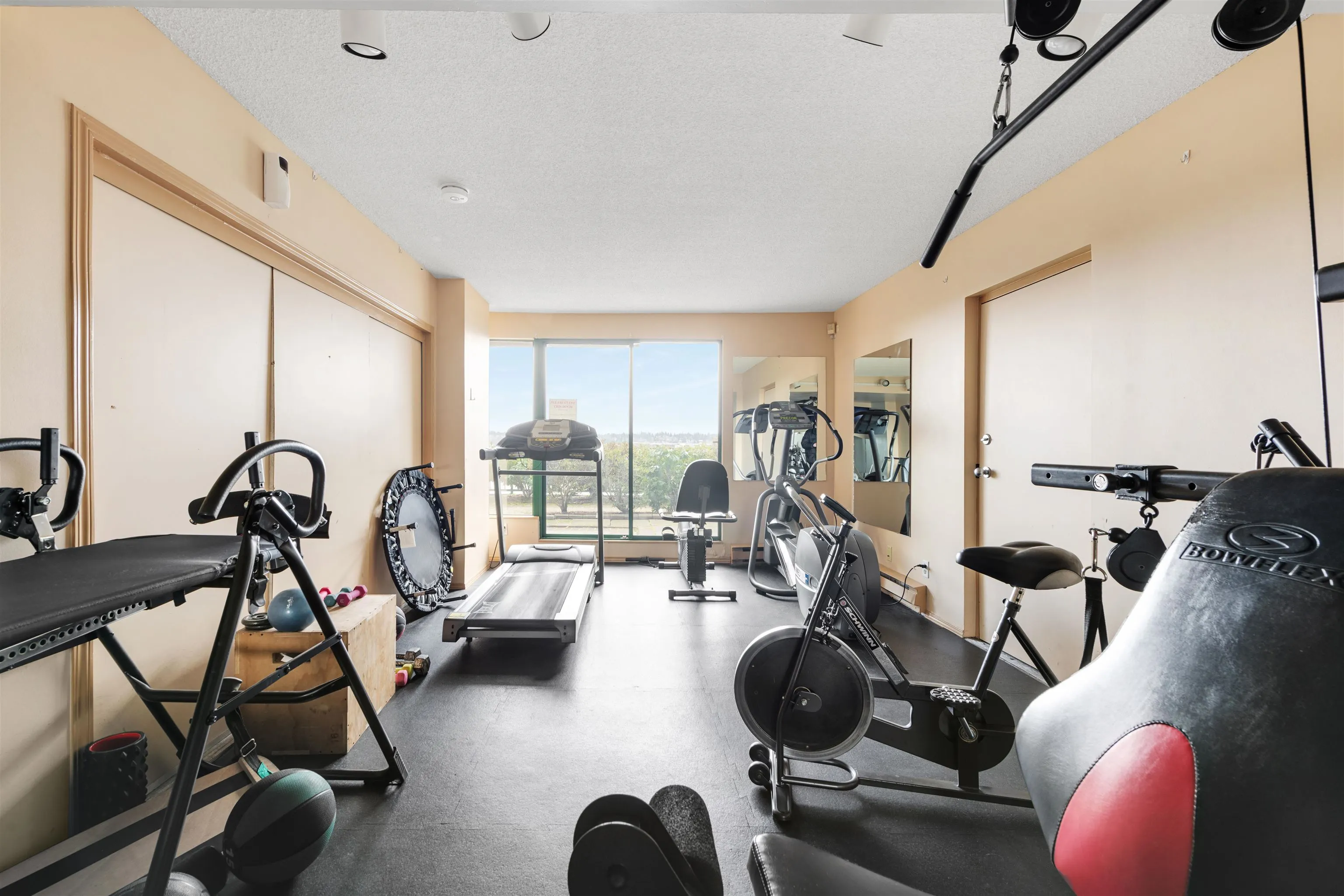 202 410 Carnarvon Street