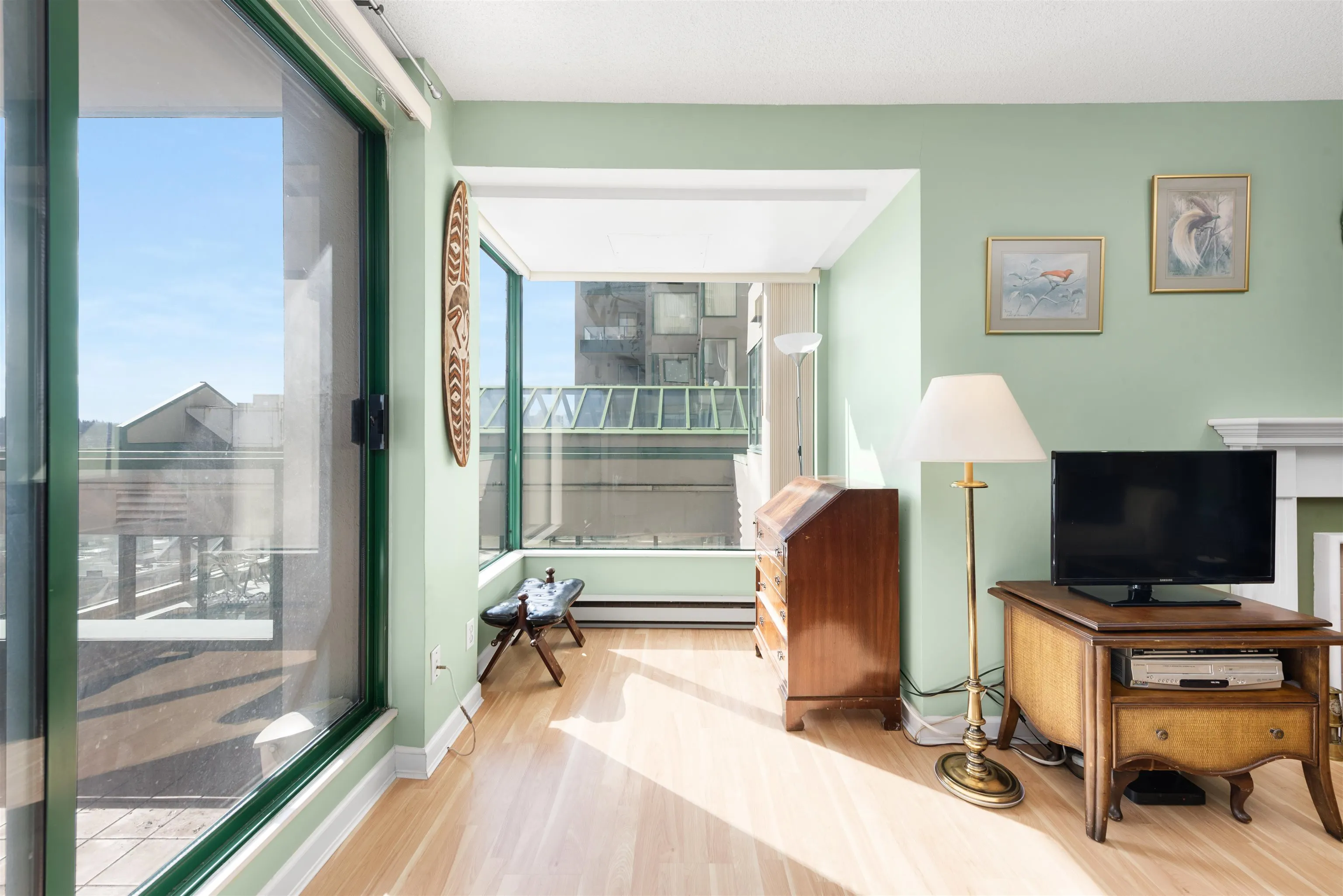 202 410 Carnarvon Street