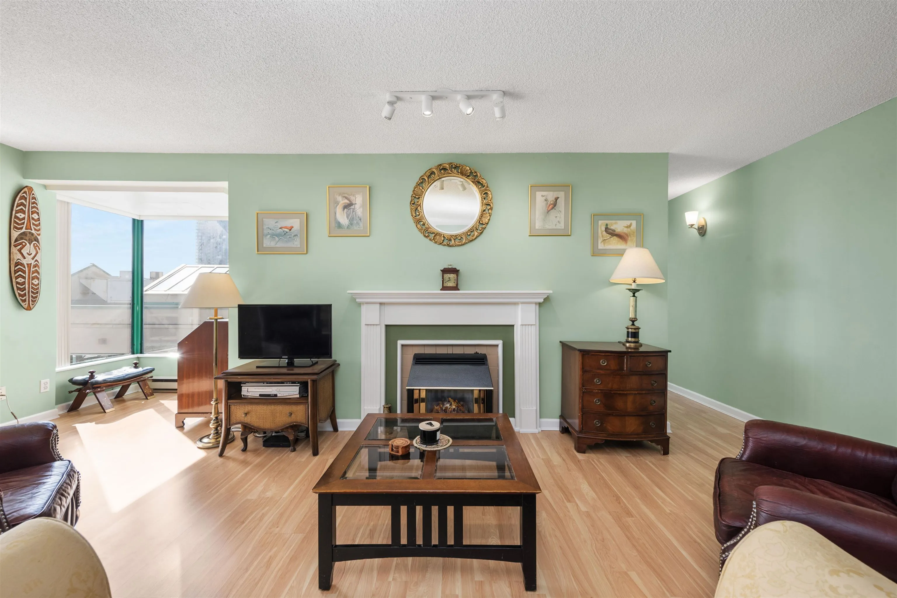 202 410 Carnarvon Street