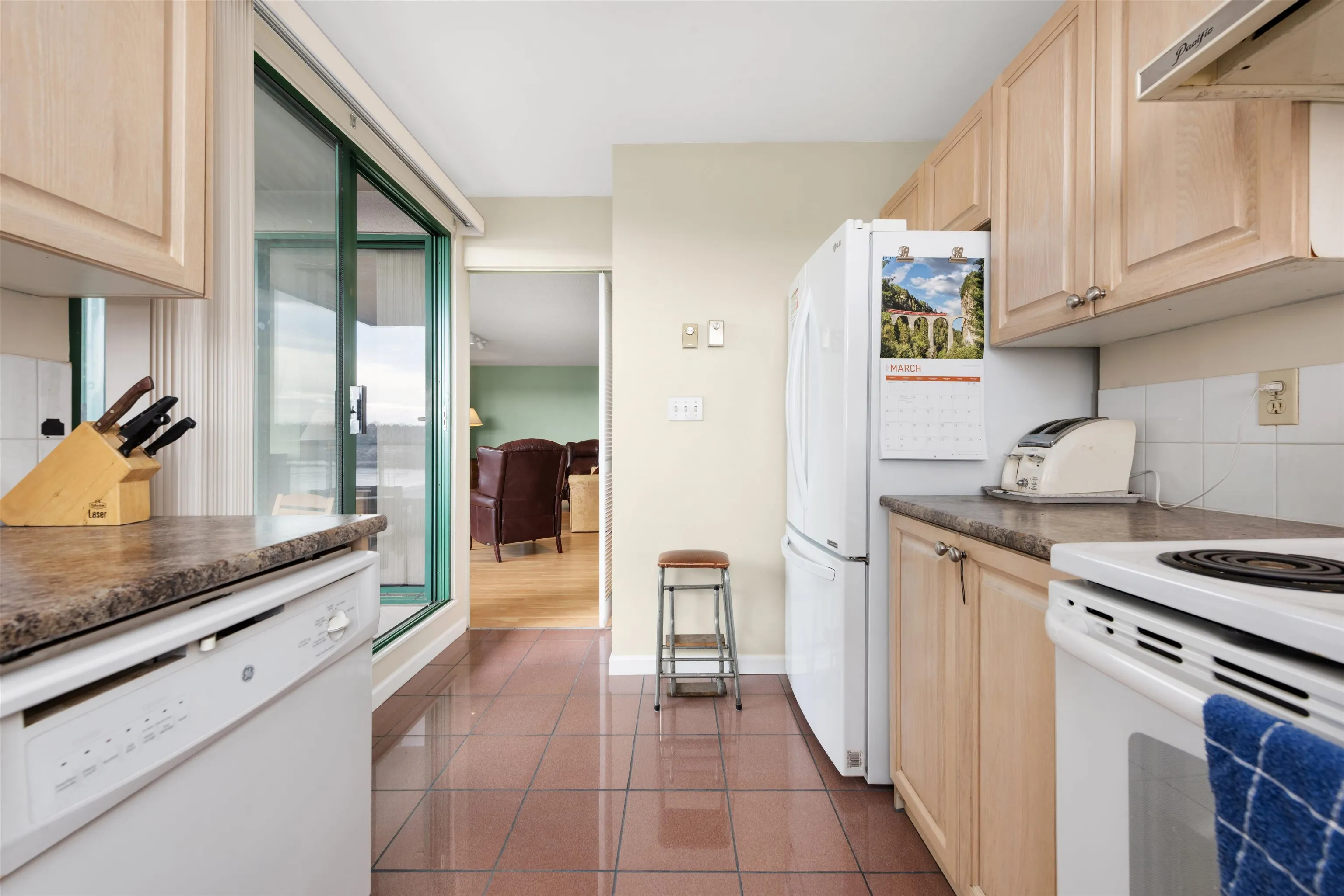 202 410 Carnarvon Street