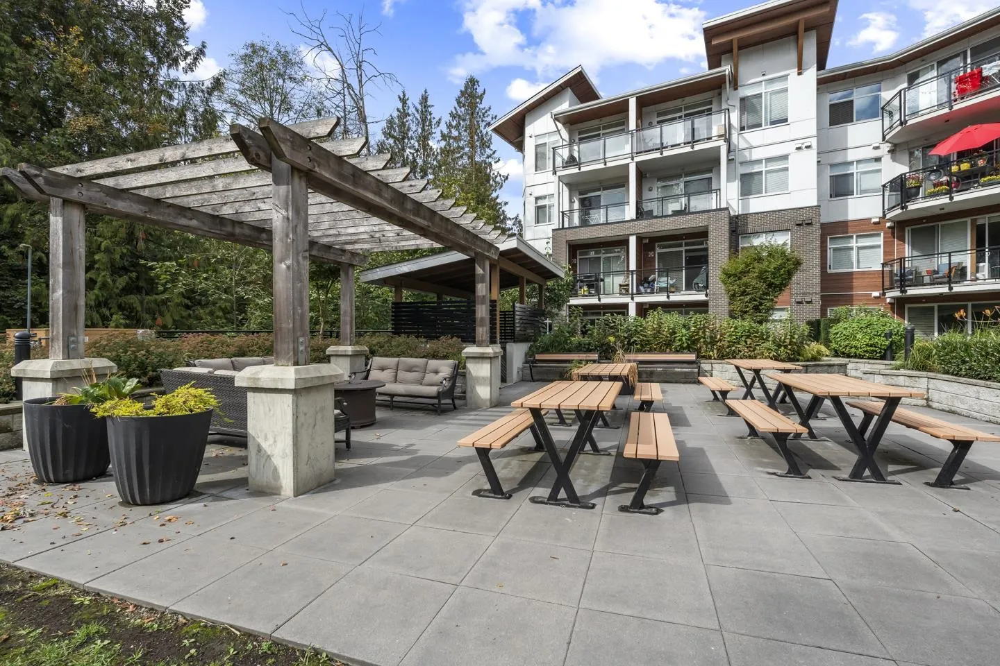 331 5415 Brydon Crescent
