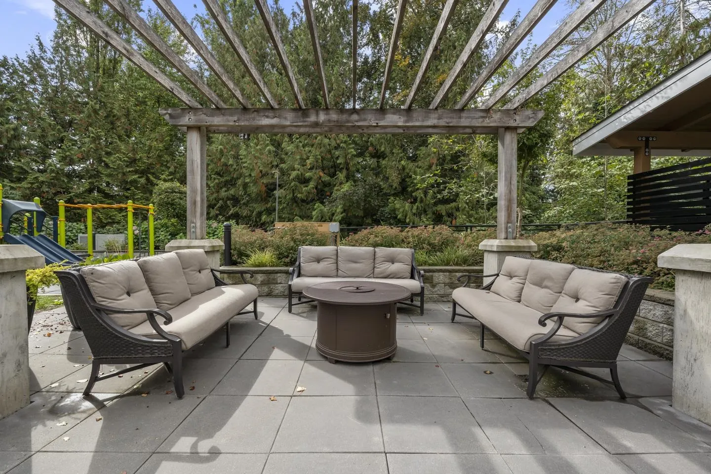 331 5415 Brydon Crescent