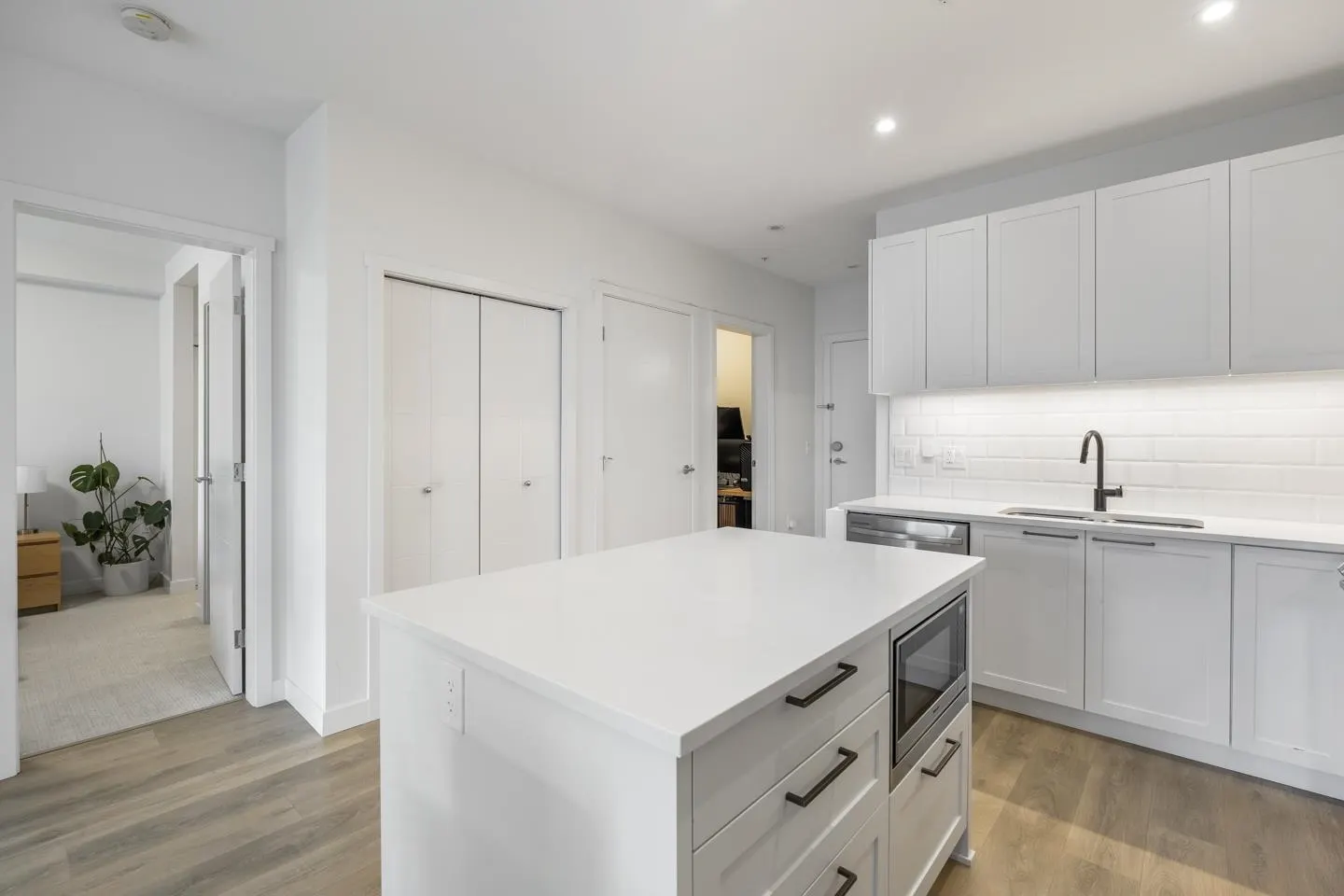 331 5415 Brydon Crescent