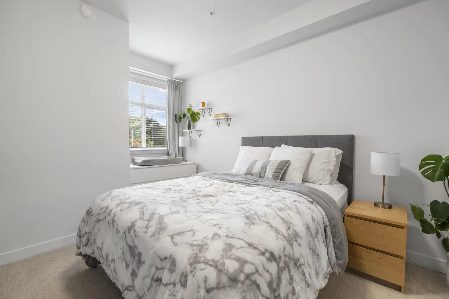 331 5415 Brydon Crescent