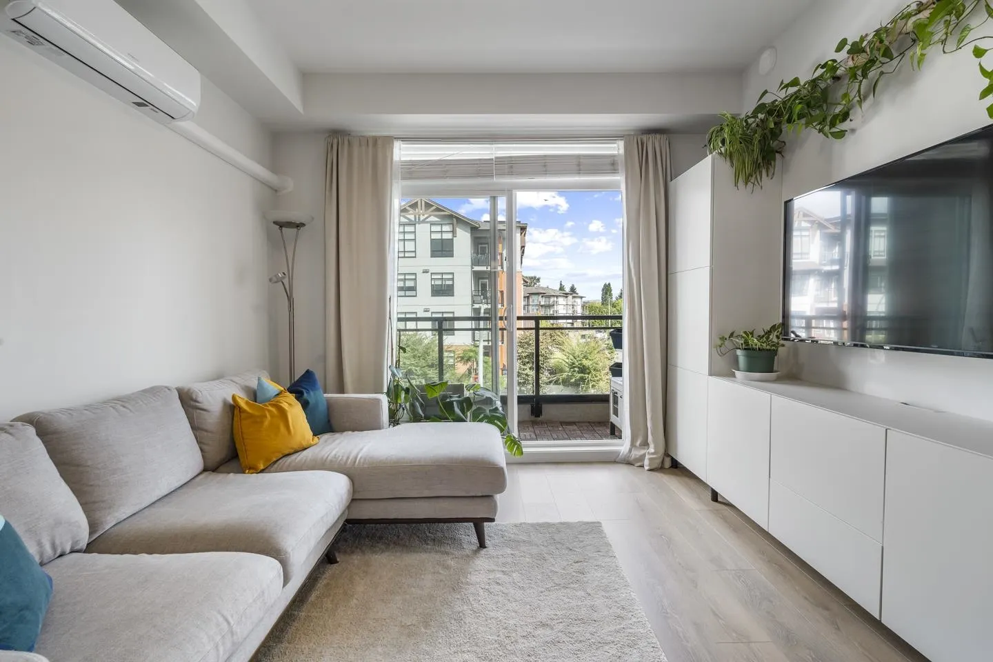 331 5415 Brydon Crescent