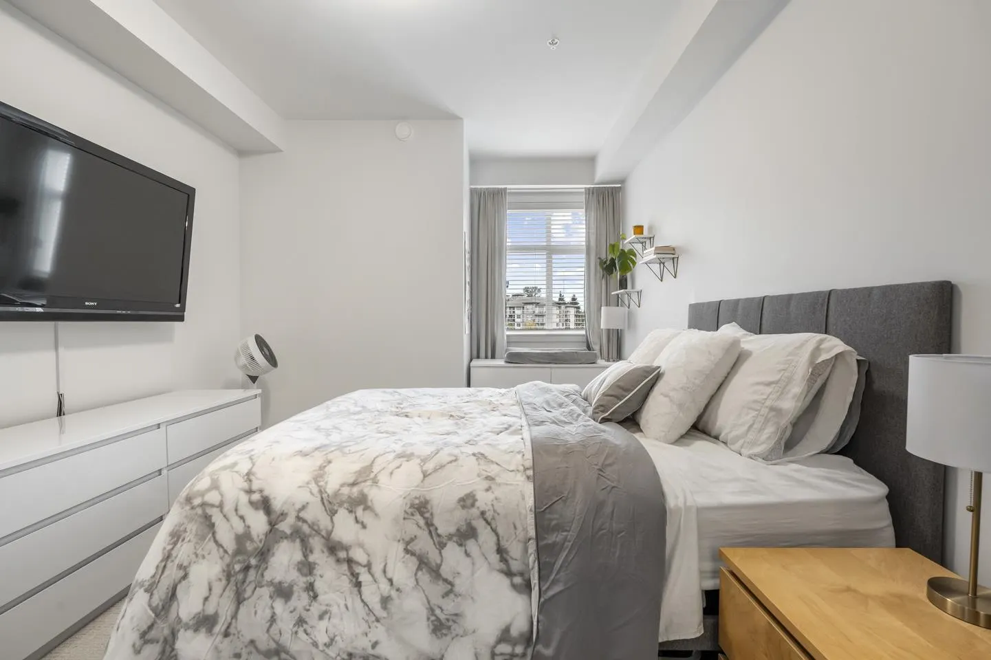 331 5415 Brydon Crescent