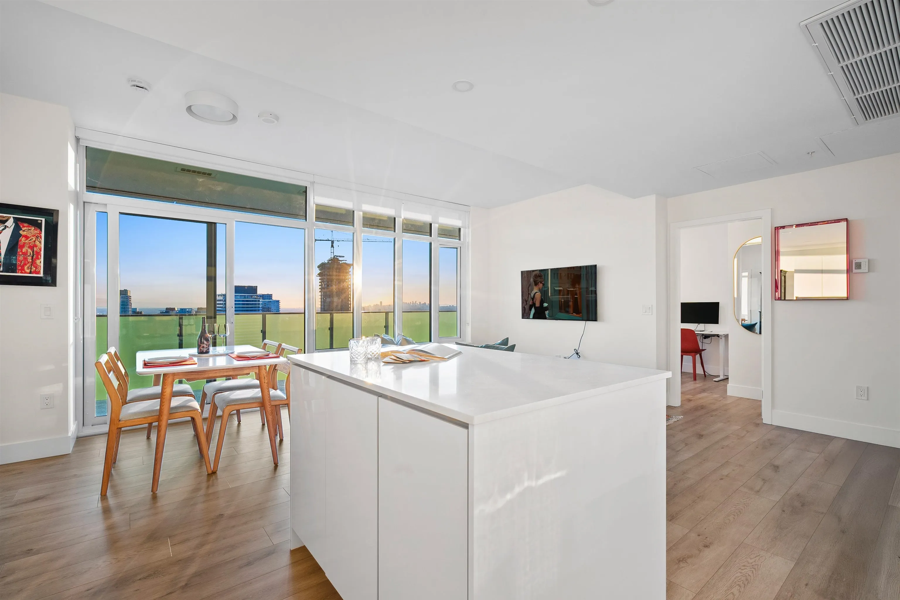 3102 10428 Whalley Boulevard