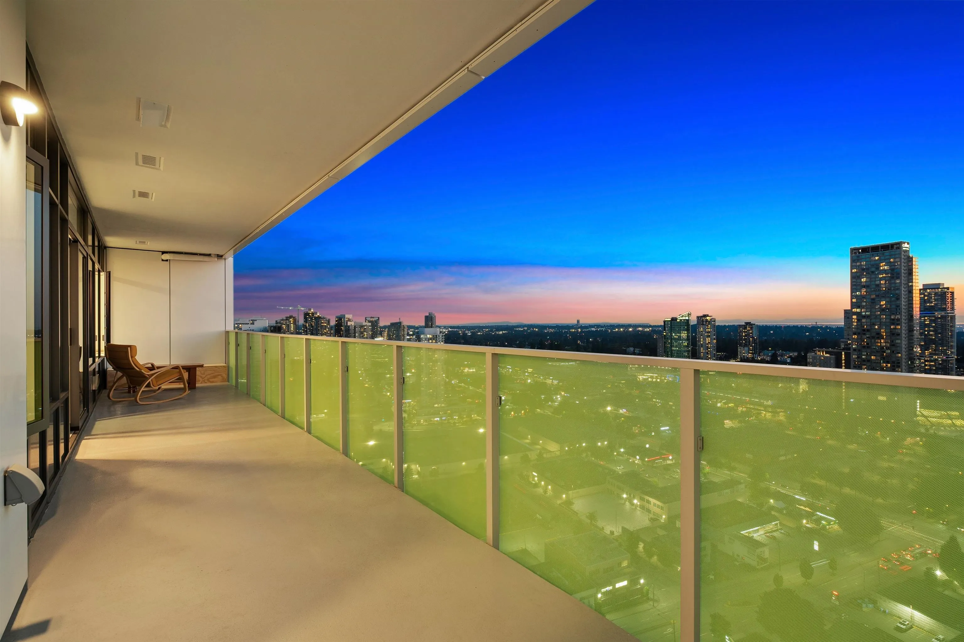 3102 10428 Whalley Boulevard