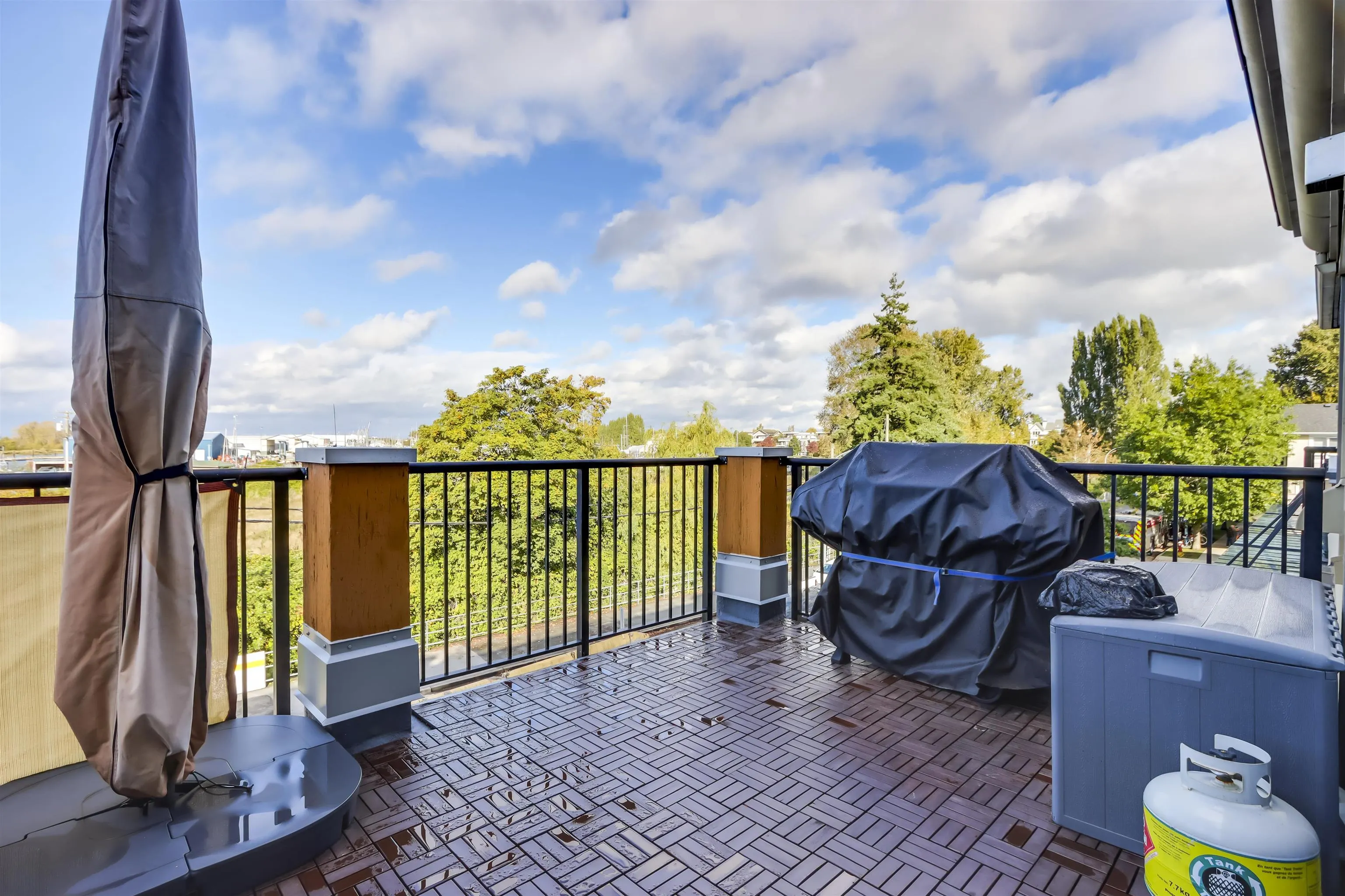209 6077 London Road