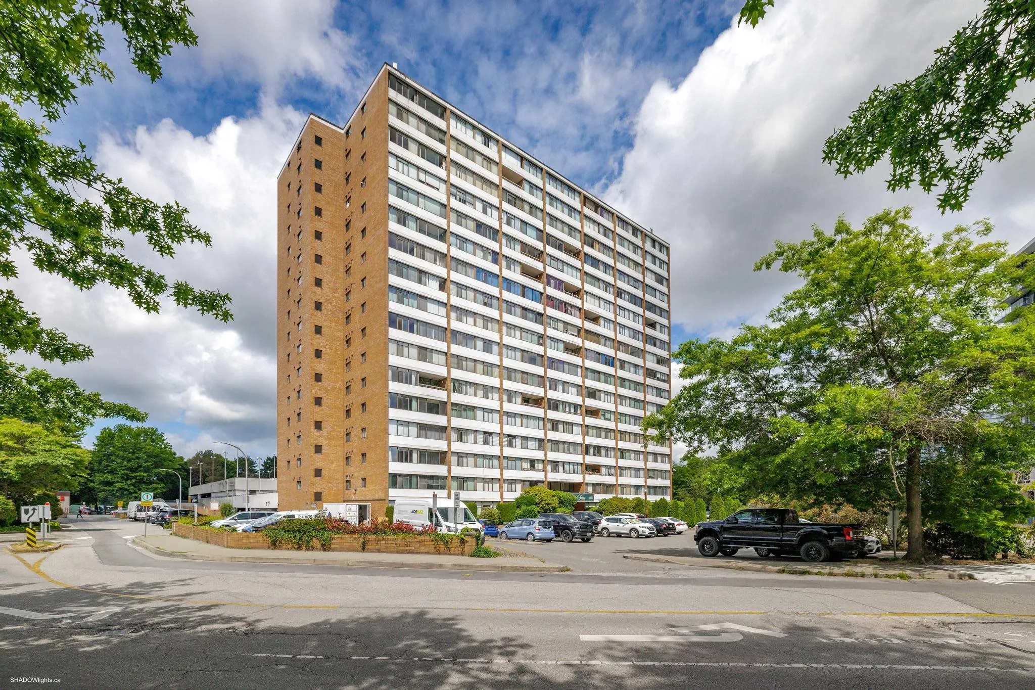 711 6651 Minoru Boulevard
