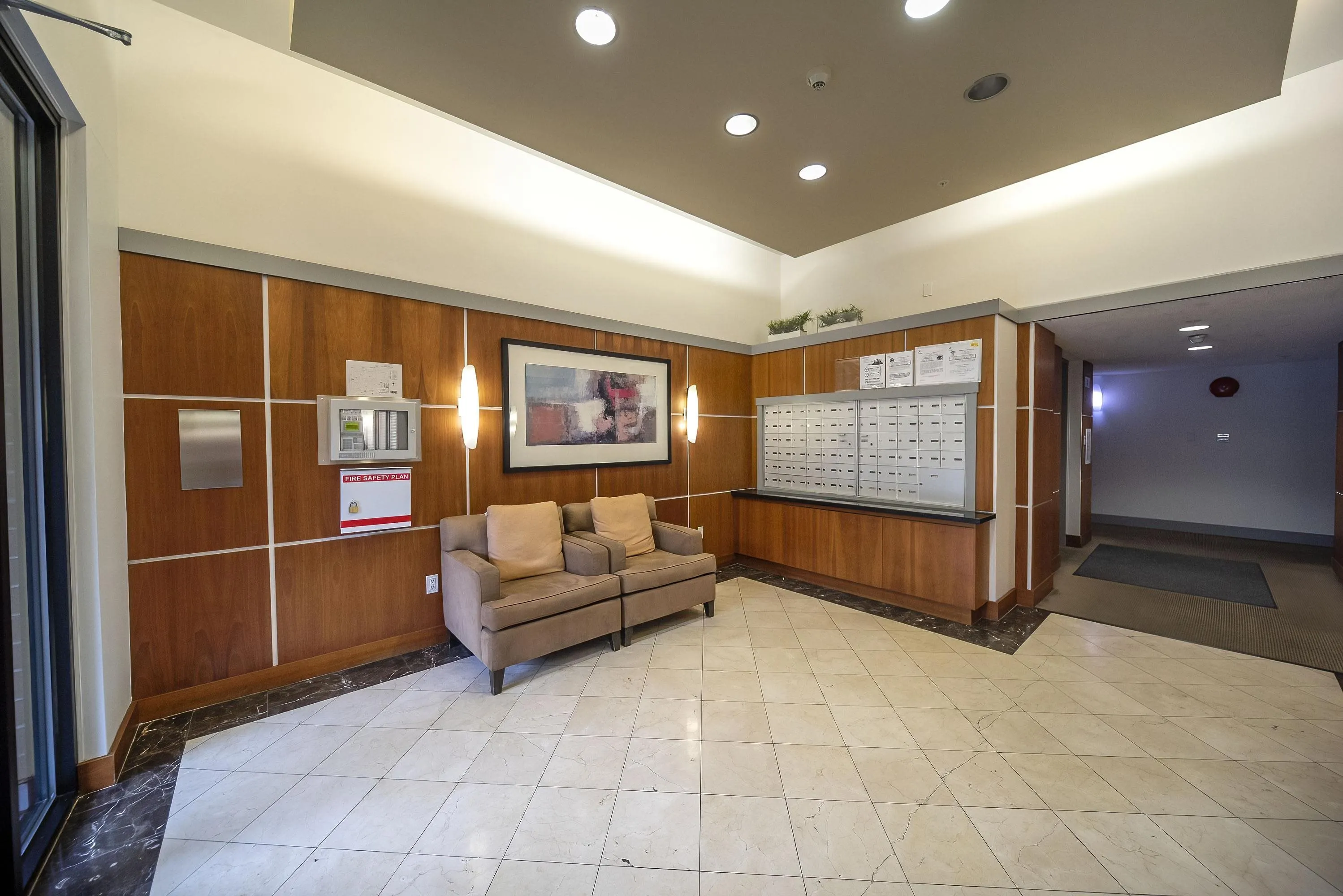 5403 5111 Garden City Road