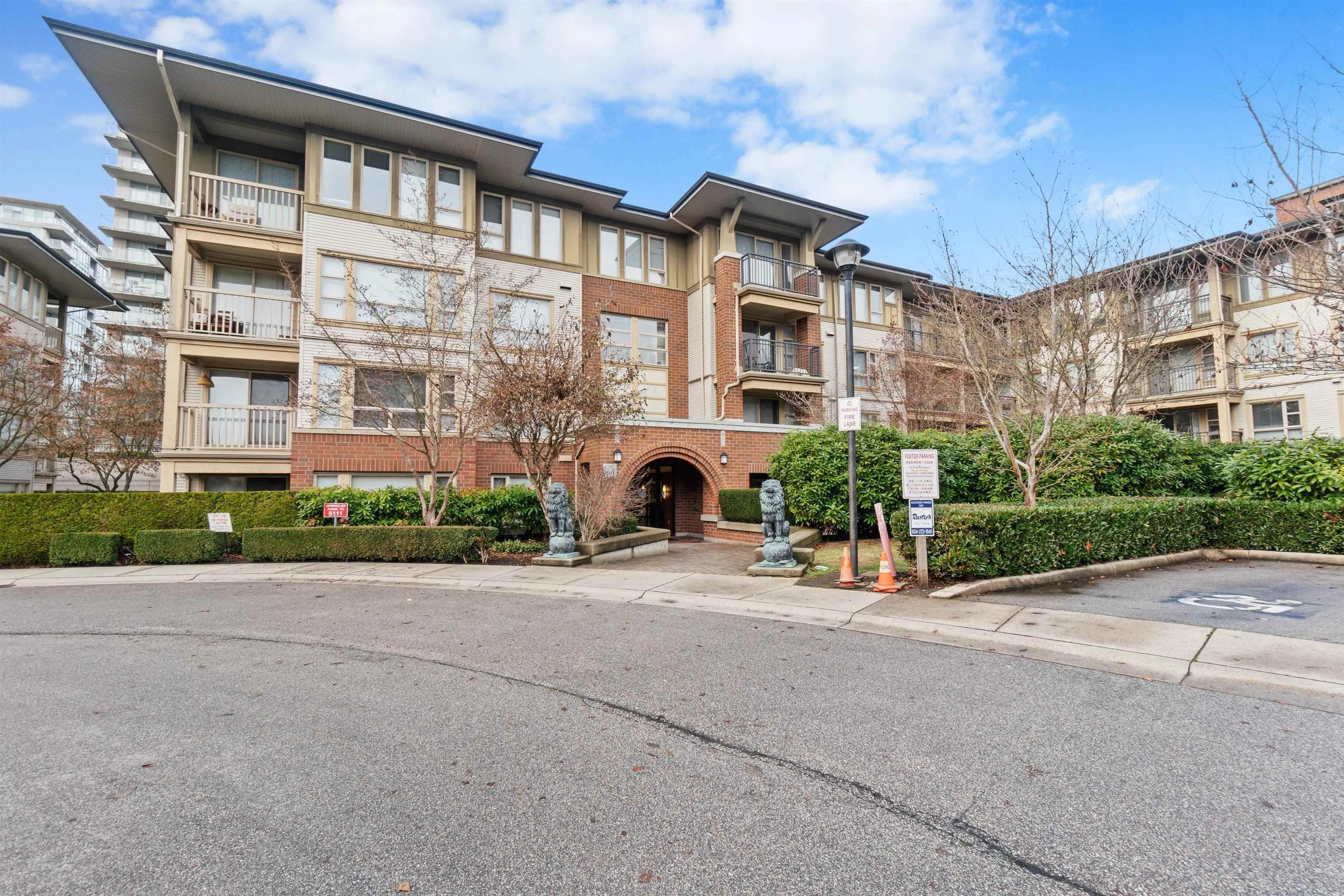 5403 5111 Garden City Road