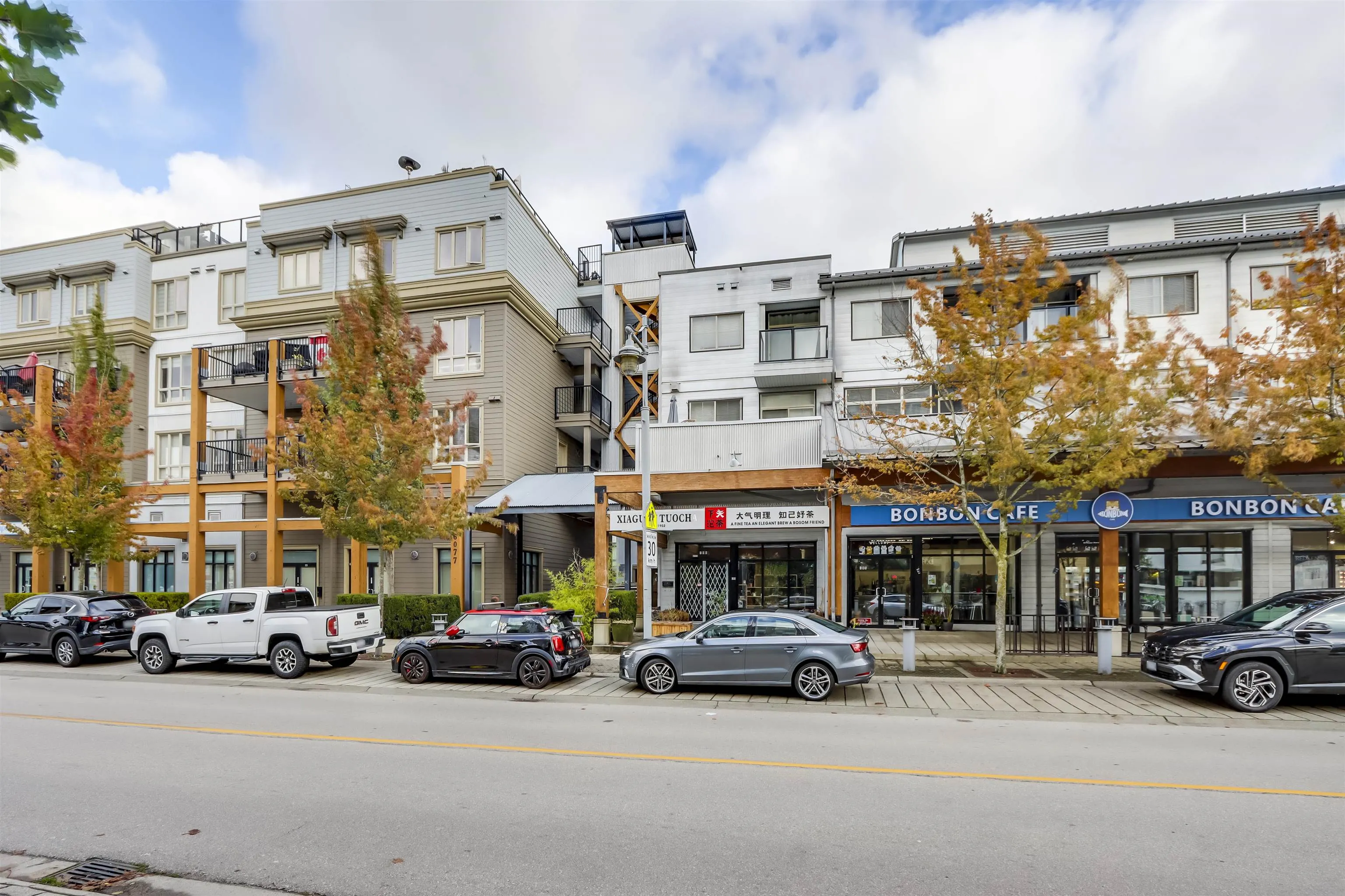 204 6077 London Road