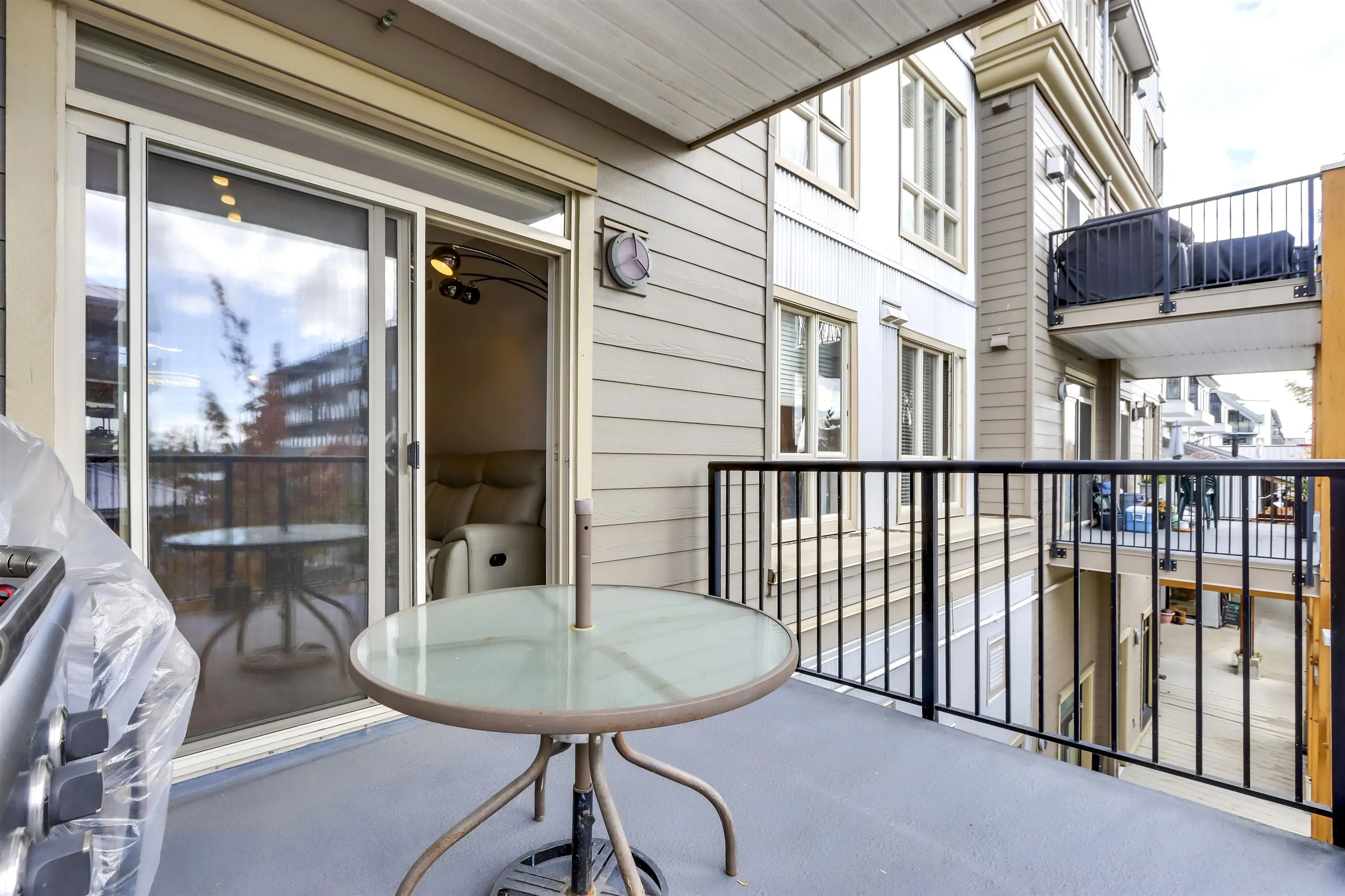 204 6077 London Road