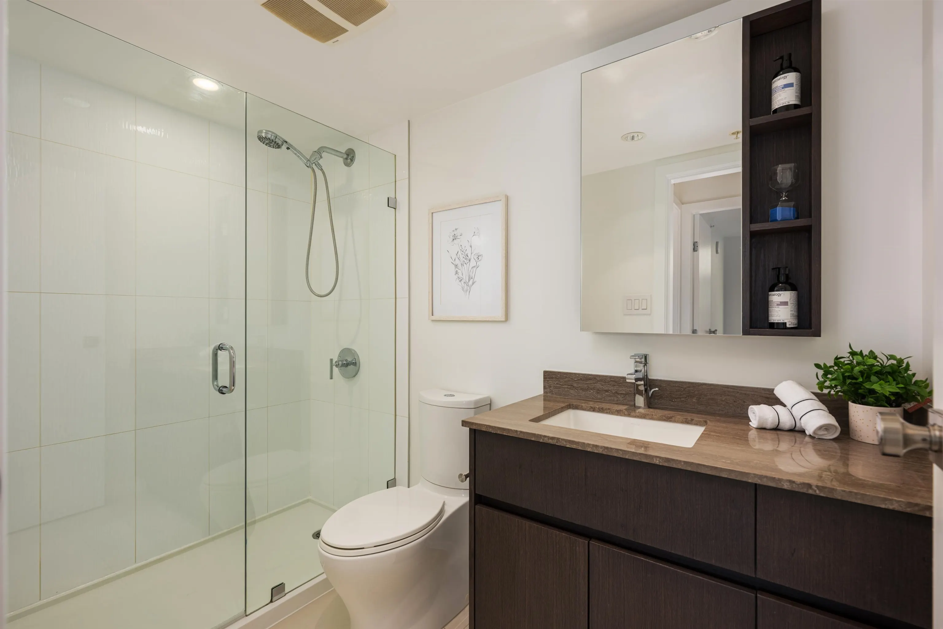 1803 7988 Ackroyd Road