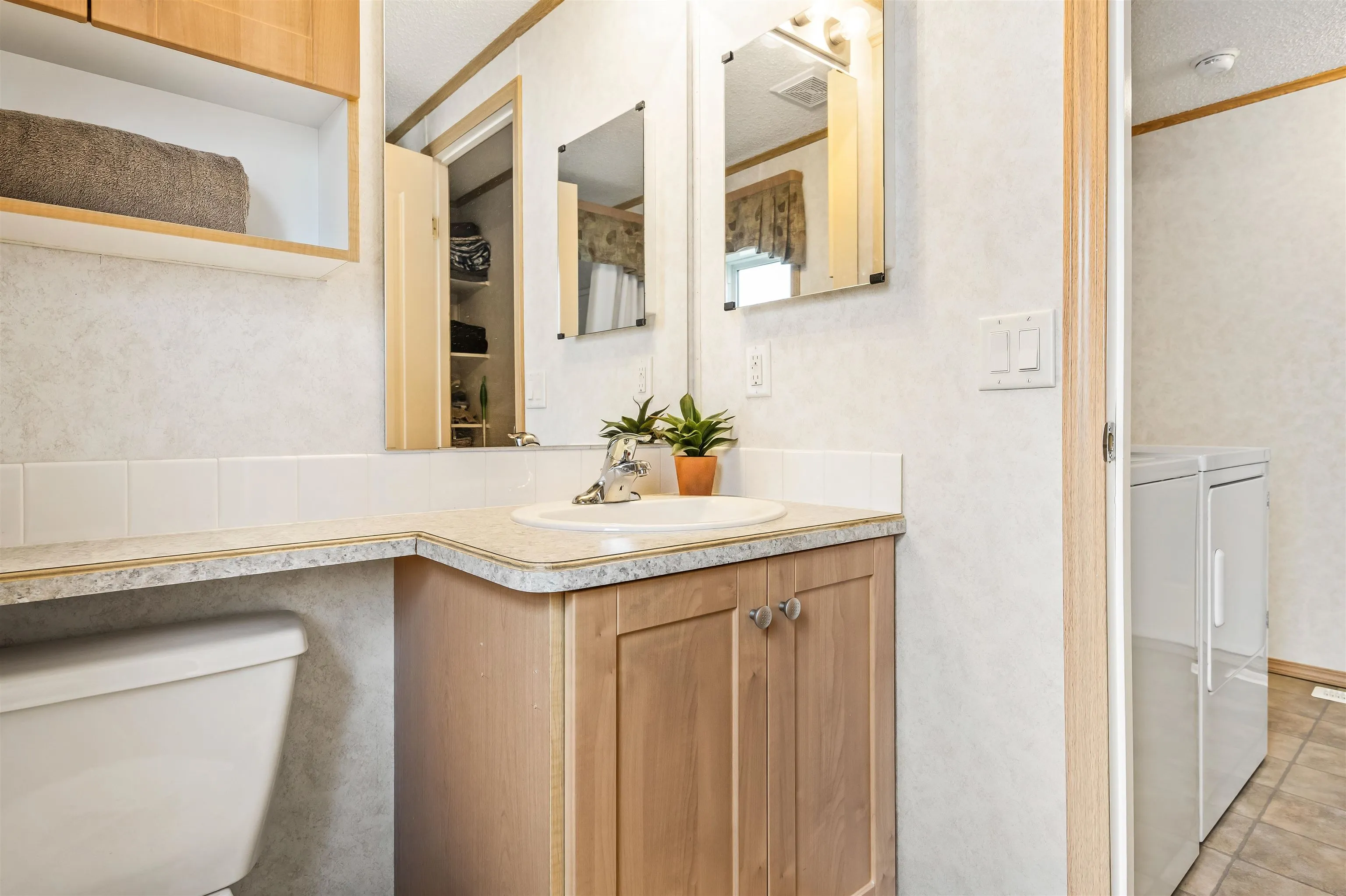 27 46484 Chilliwack Lake Road