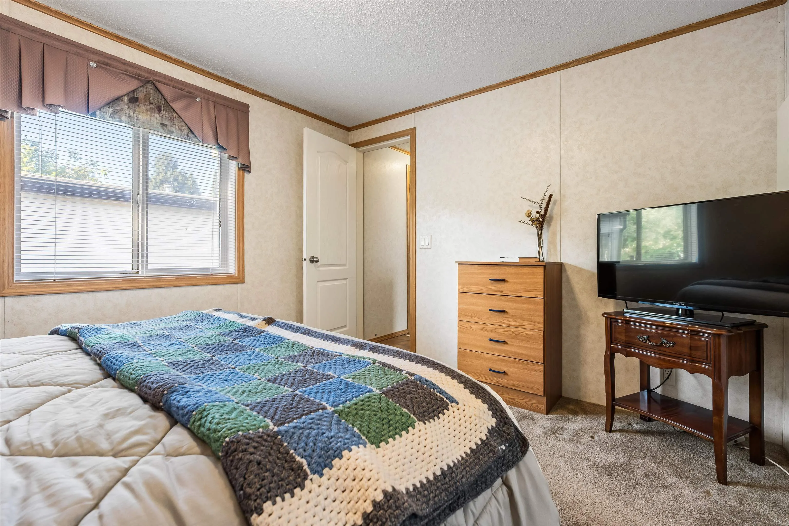 27 46484 Chilliwack Lake Road