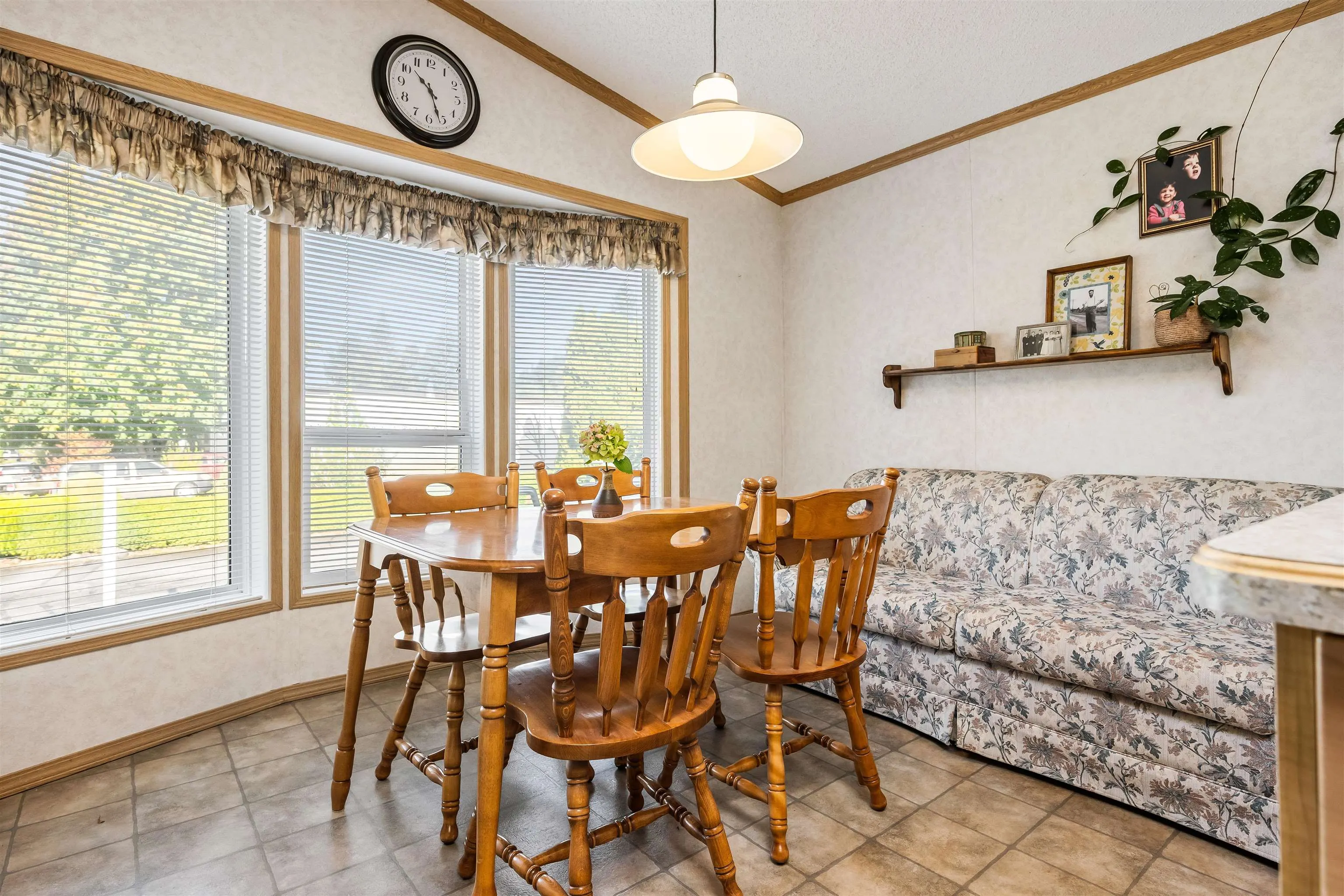 27 46484 Chilliwack Lake Road