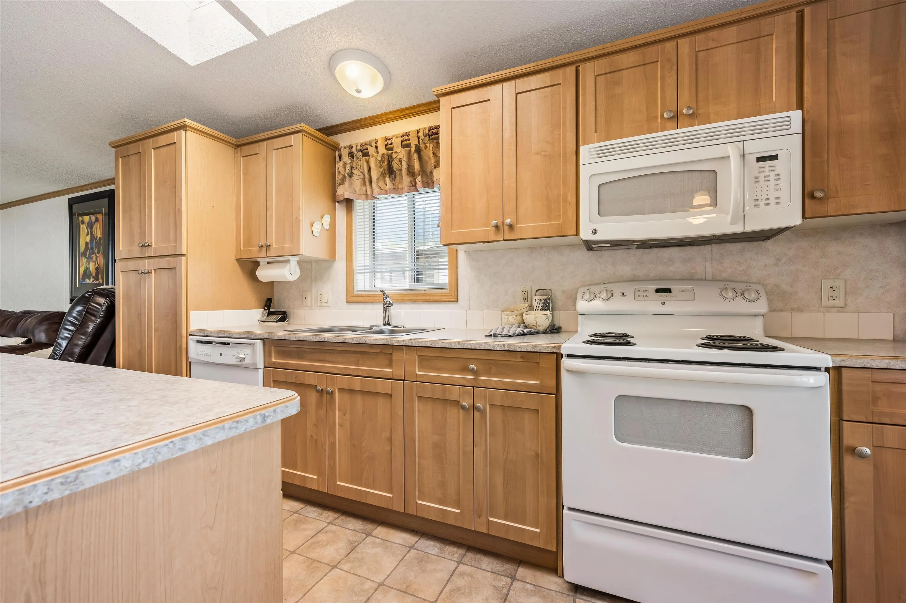 27 46484 Chilliwack Lake Road