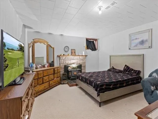 2086 Sherwood Crescent