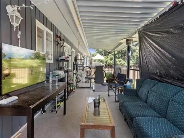 2086 Sherwood Crescent