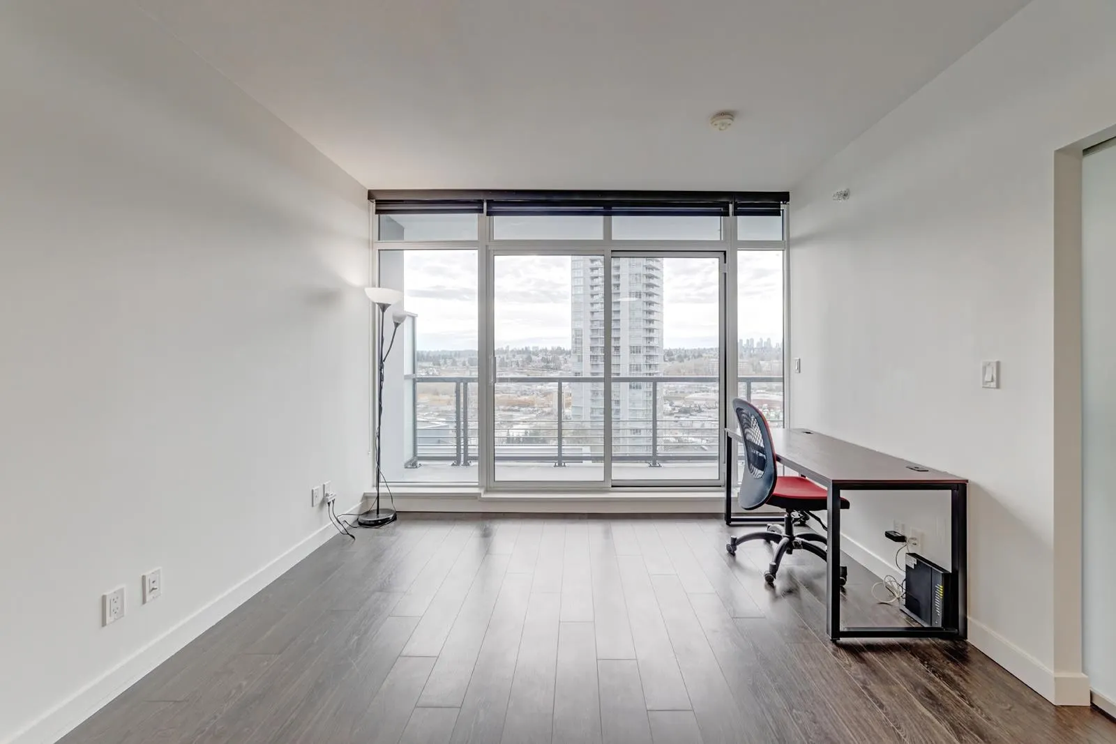 410 4720 Lougheed Highway