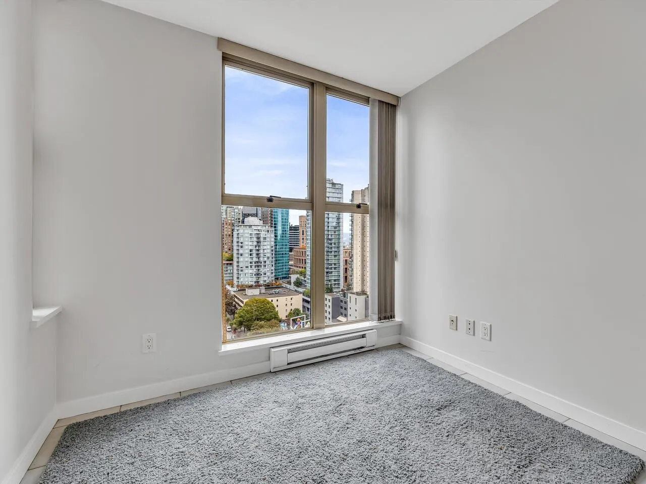 2104 969 Richards Street