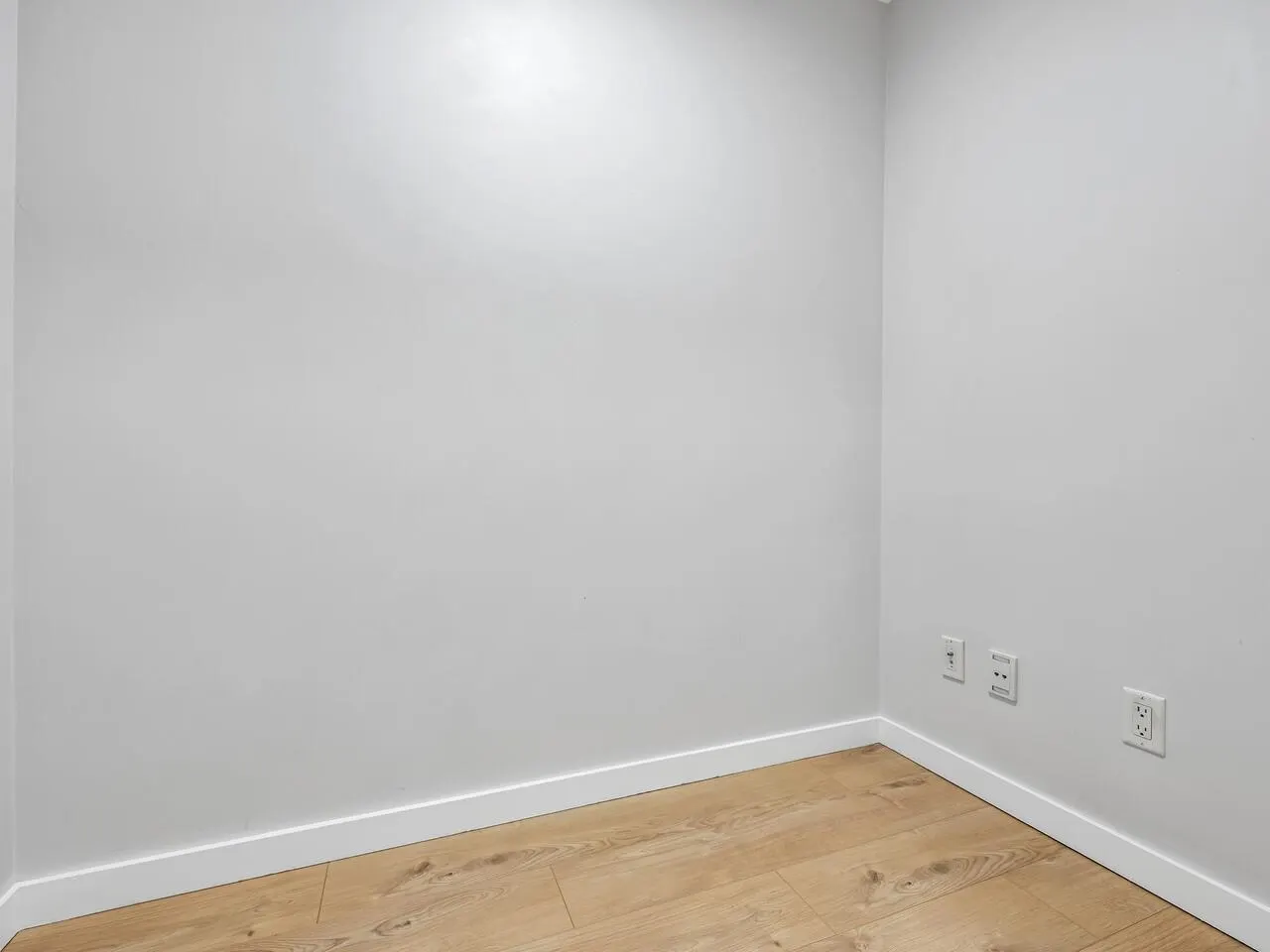 2104 969 Richards Street