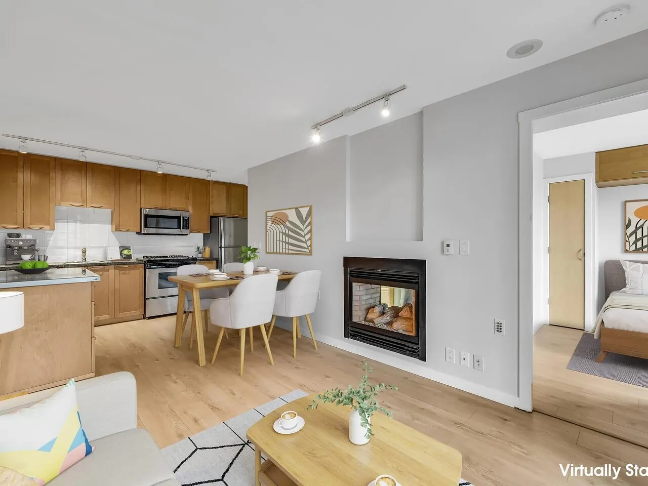 2104 969 Richards Street