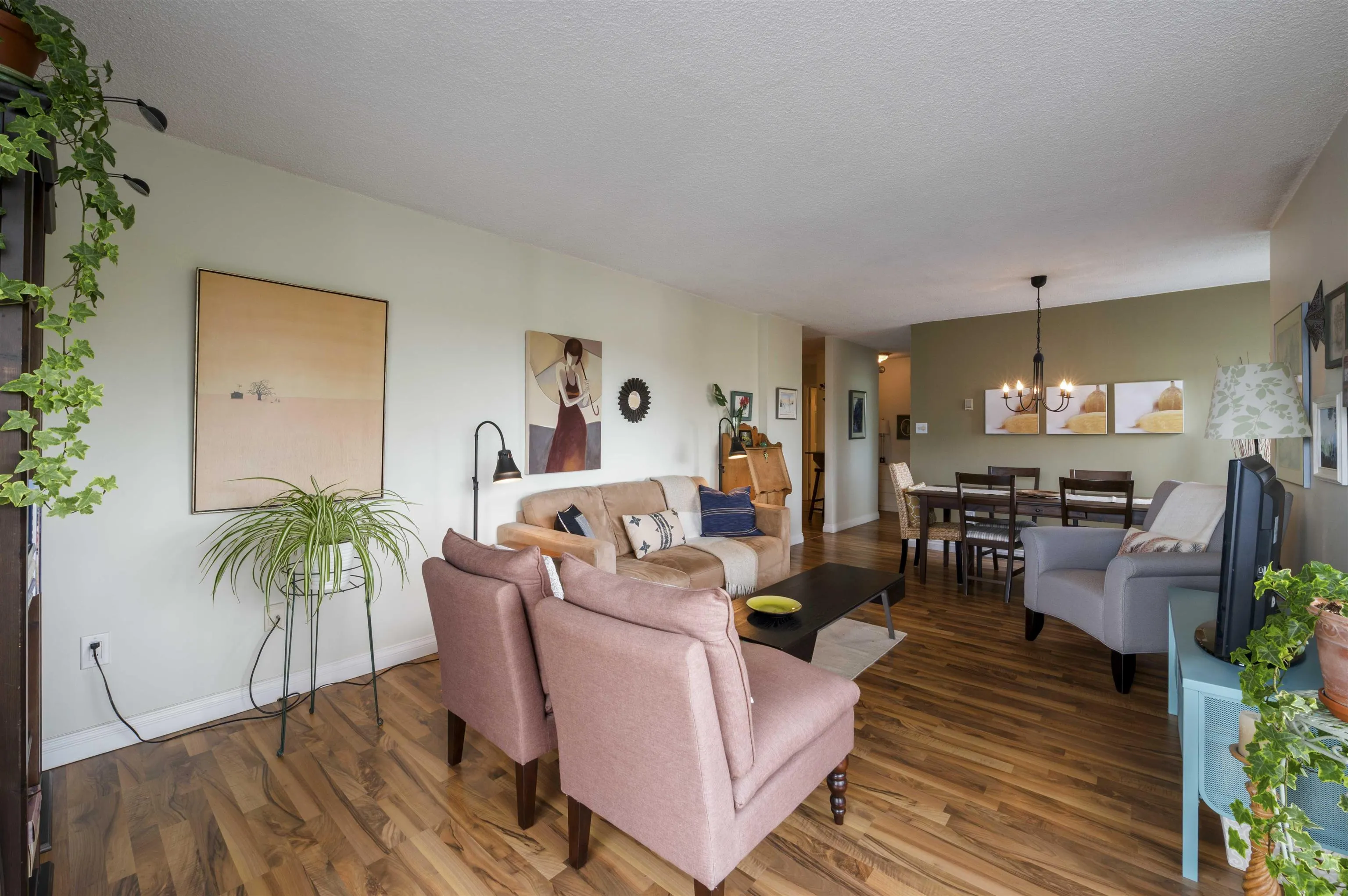 1105 3737 Bartlett Court