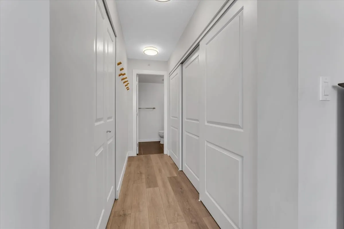 1308 814 Royal Avenue