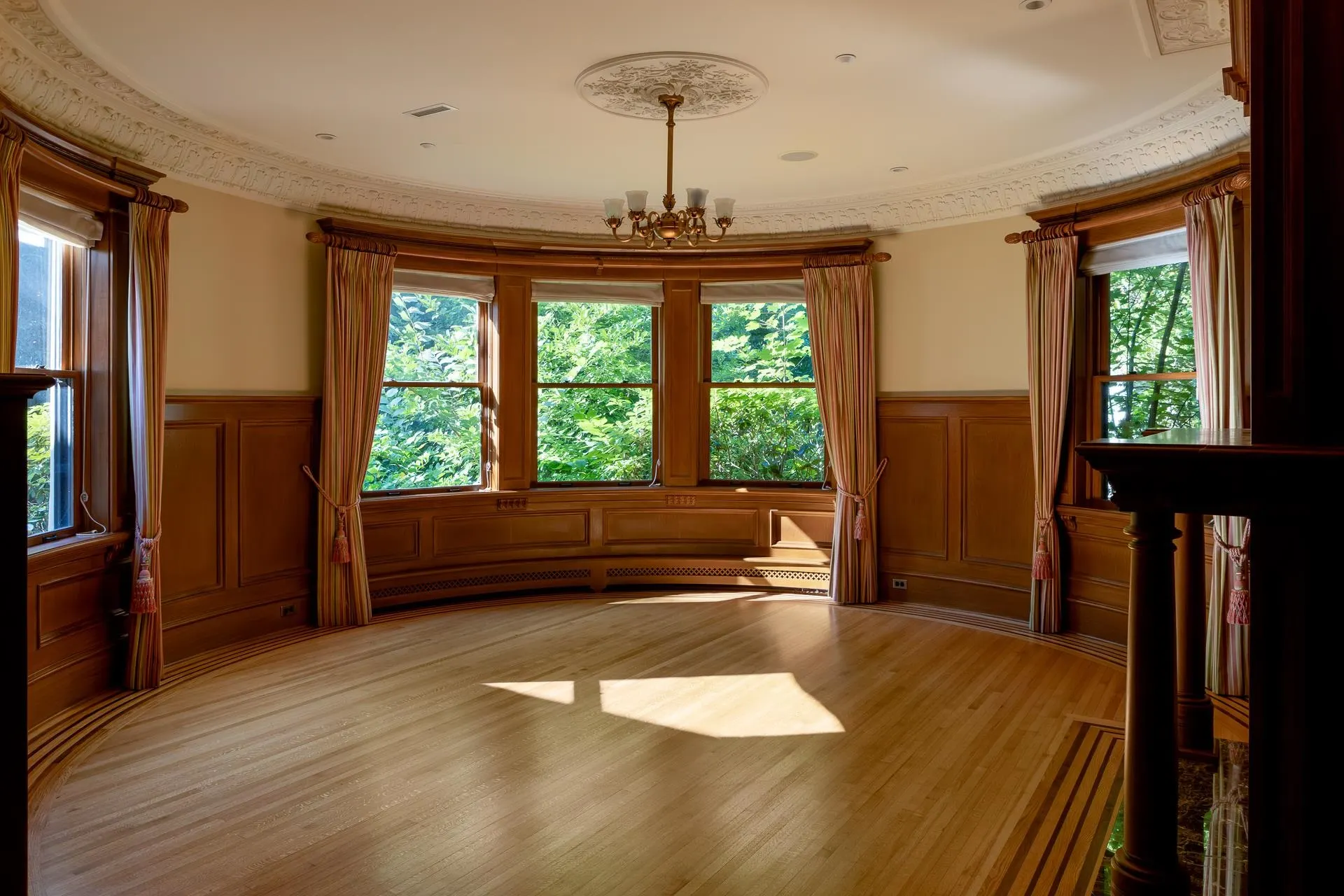 2 3838 Cypress Street