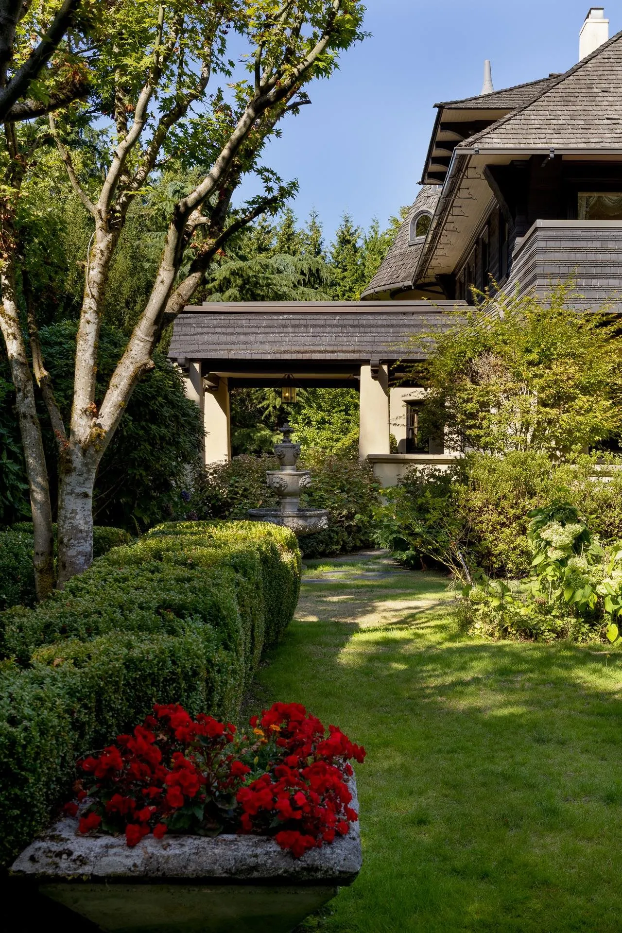 2 3838 Cypress Street