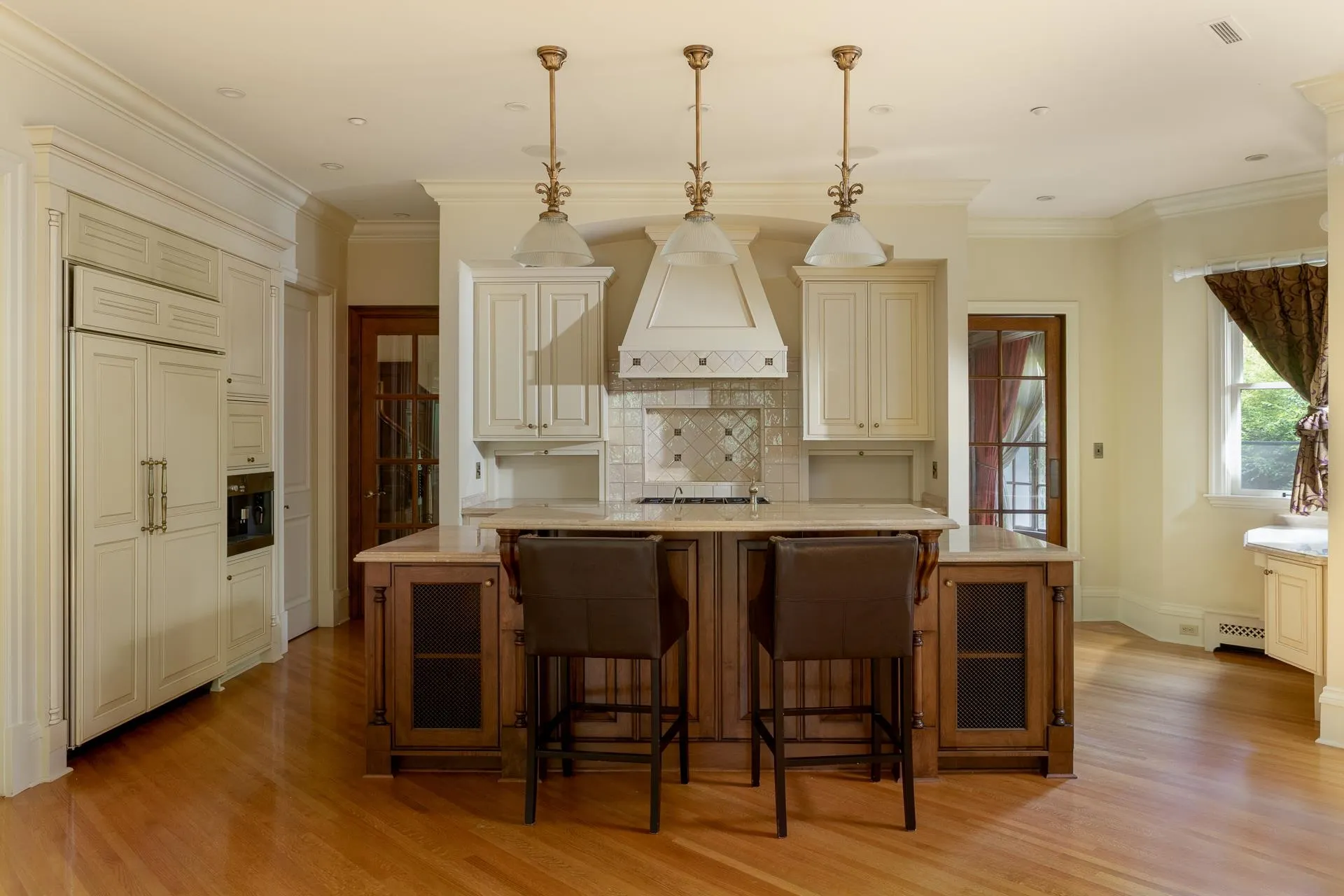 2 3838 Cypress Street