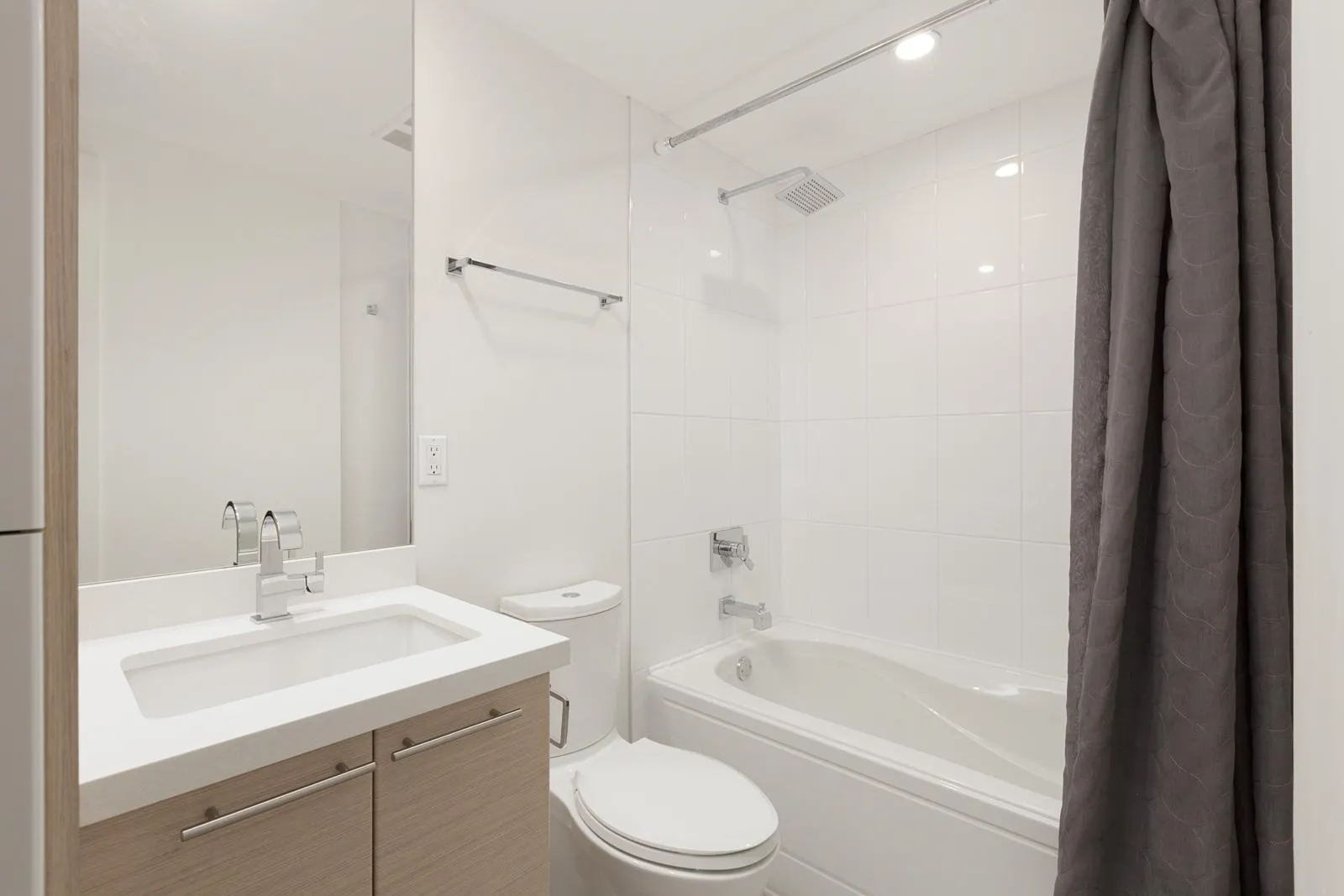 3195 St. George Street