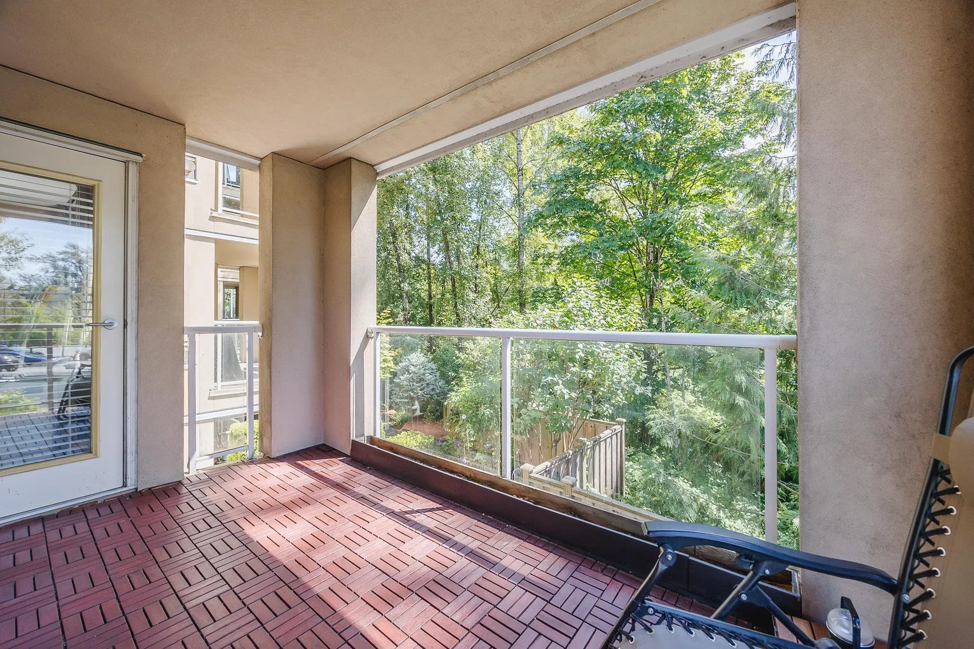 201 22722 Lougheed Highway