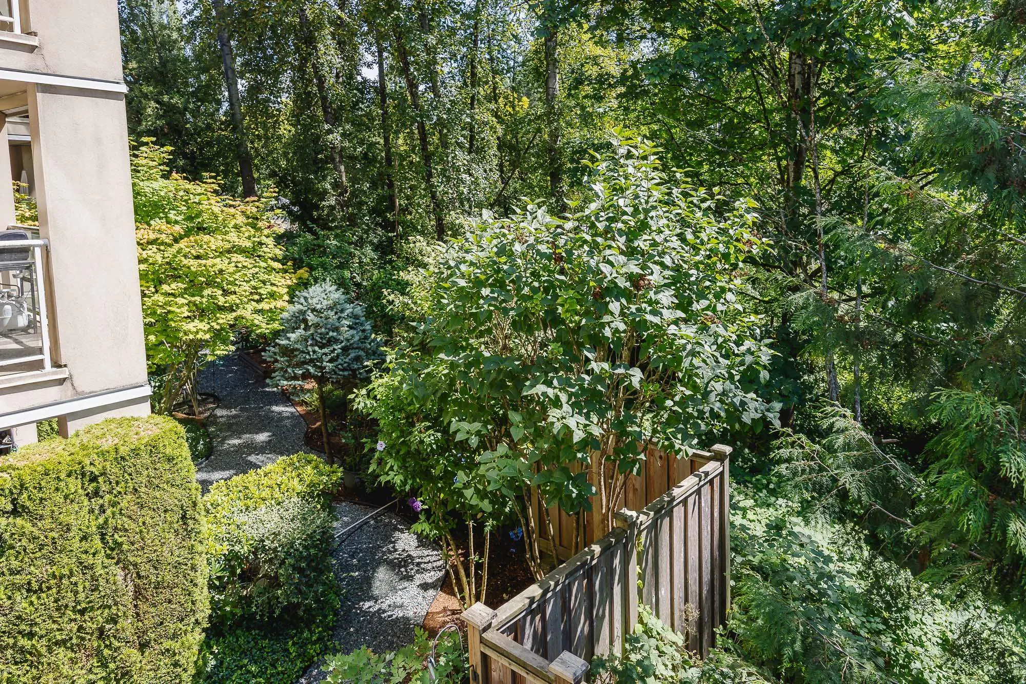 201 22722 Lougheed Highway