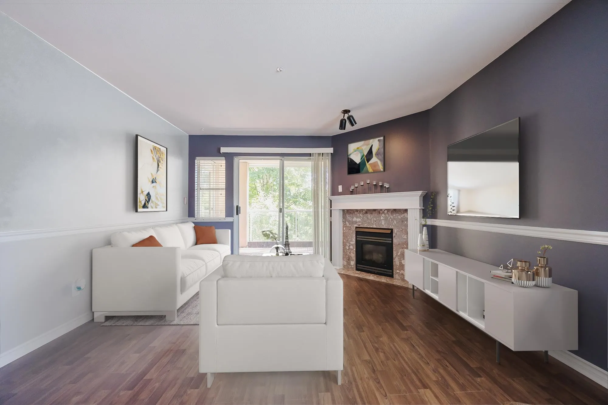 201 22722 Lougheed Highway