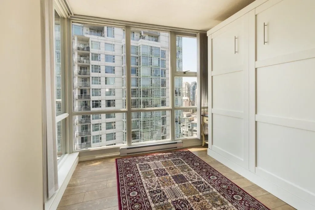 2802 193 Aquarius Mews