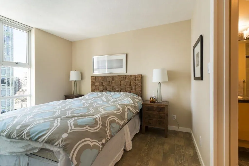 2802 193 Aquarius Mews