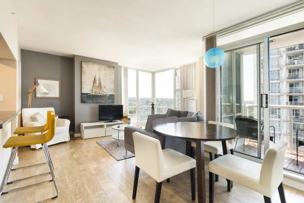 2802 193 Aquarius Mews