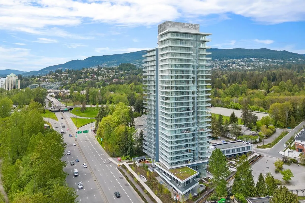 2201 200 Klahanie Court