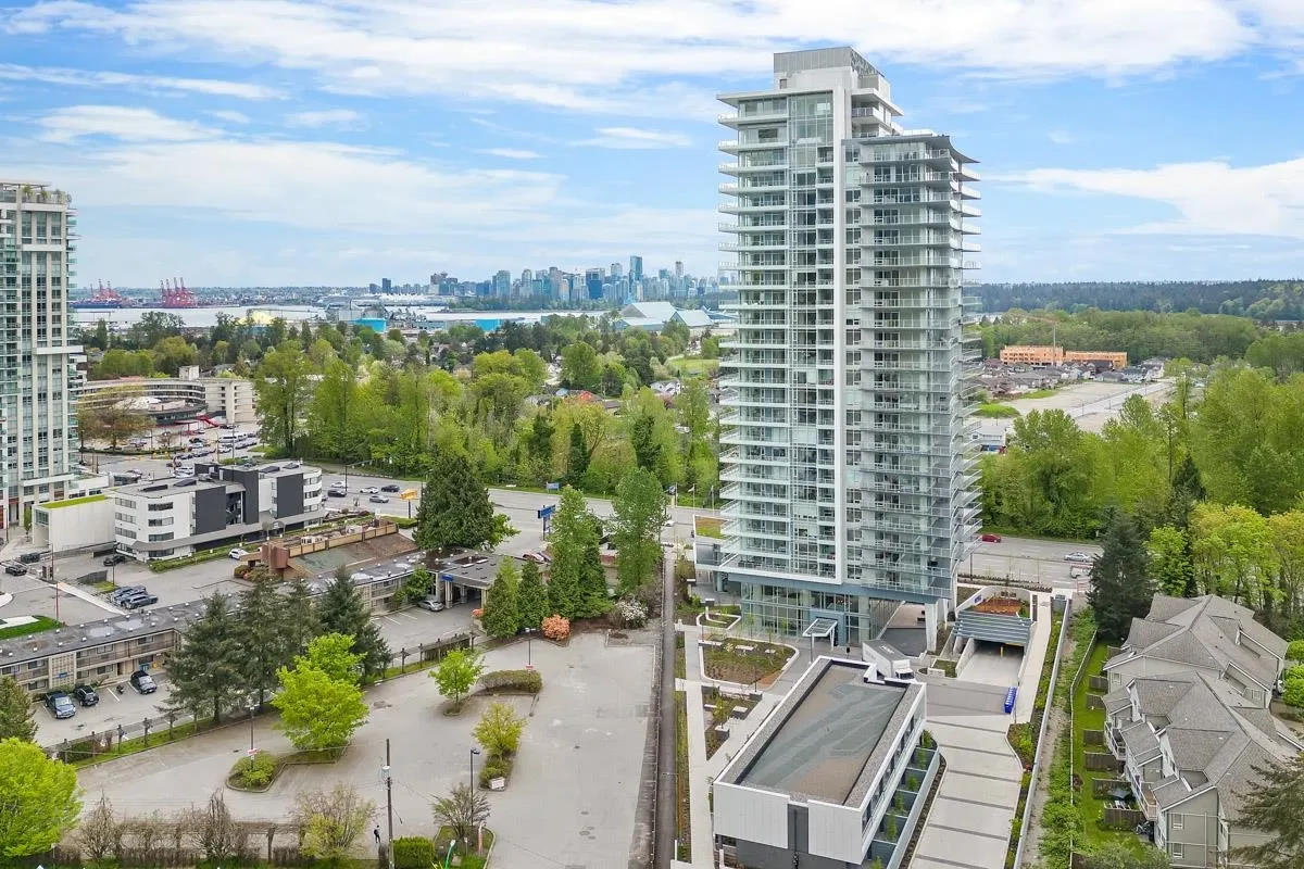 2201 200 Klahanie Court