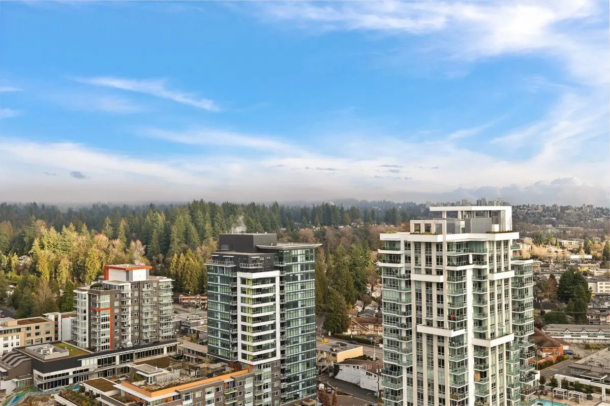 2201 200 Klahanie Court