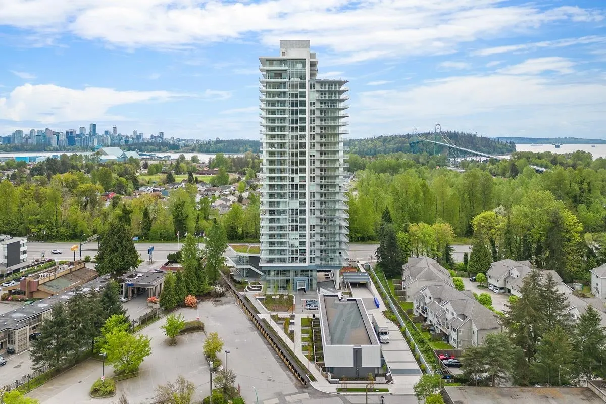 2201 200 Klahanie Court