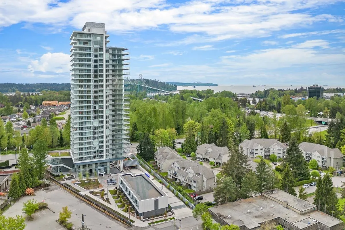 2201 200 Klahanie Court