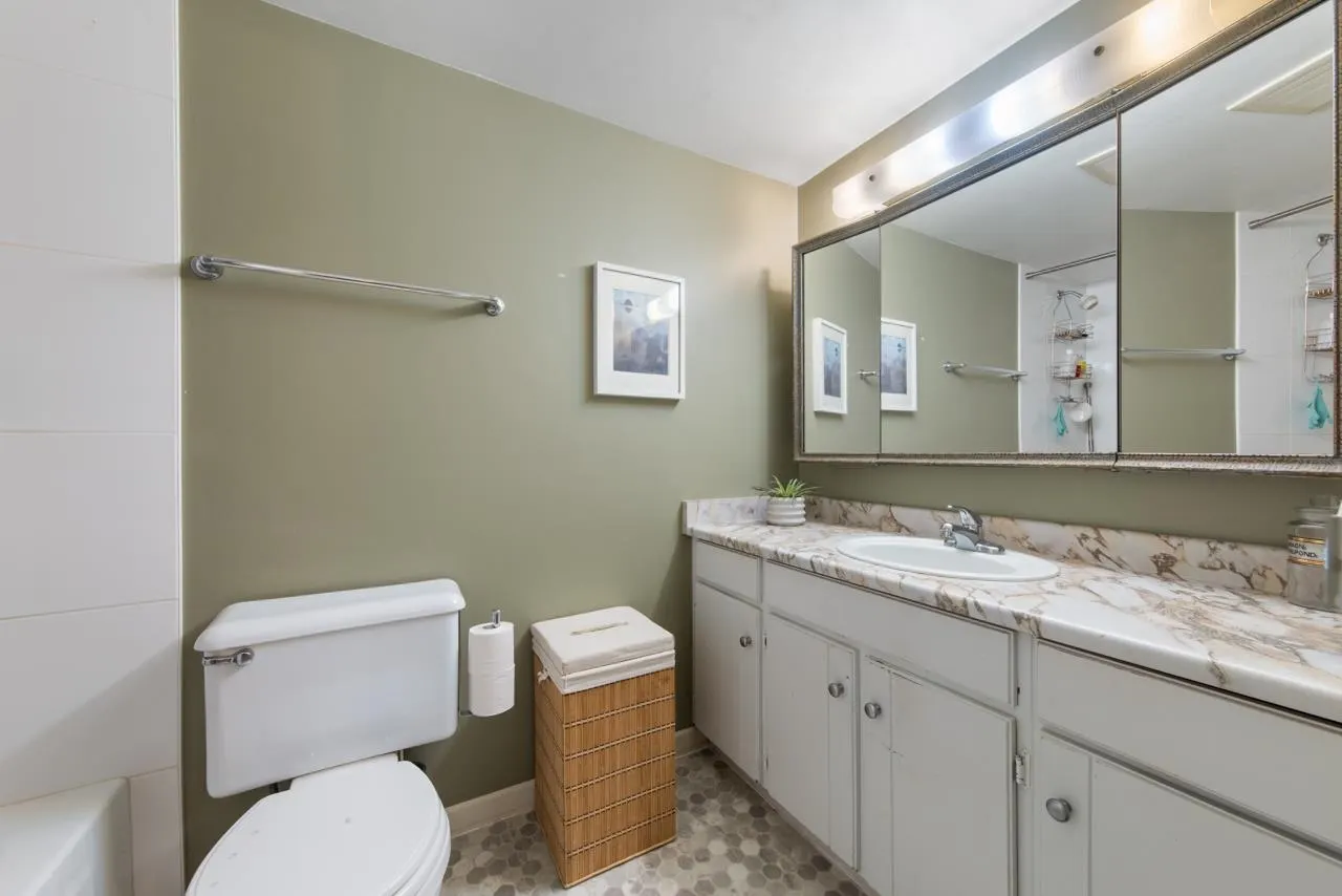 314 665 E 6th Avenue