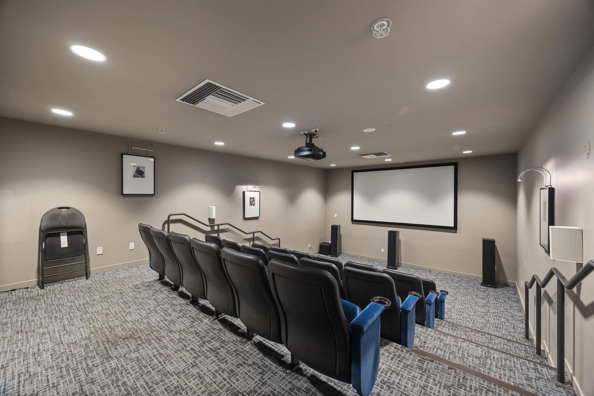 2806 1033 Marinaside Crescent