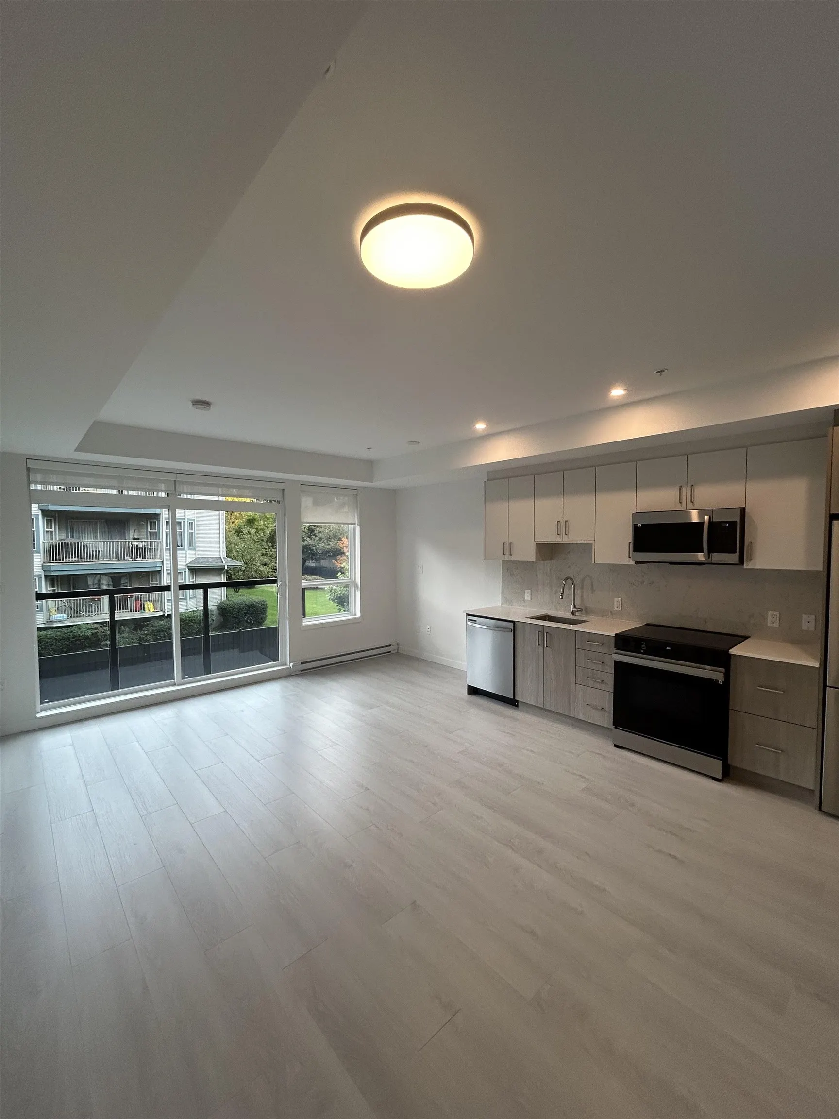 E20X 13858 108 Avenue