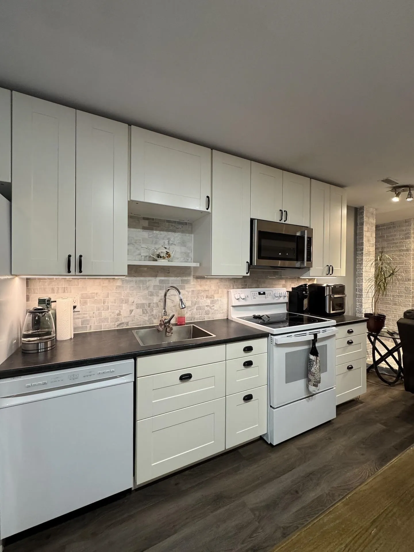 Basement 20454 91a Avenue
